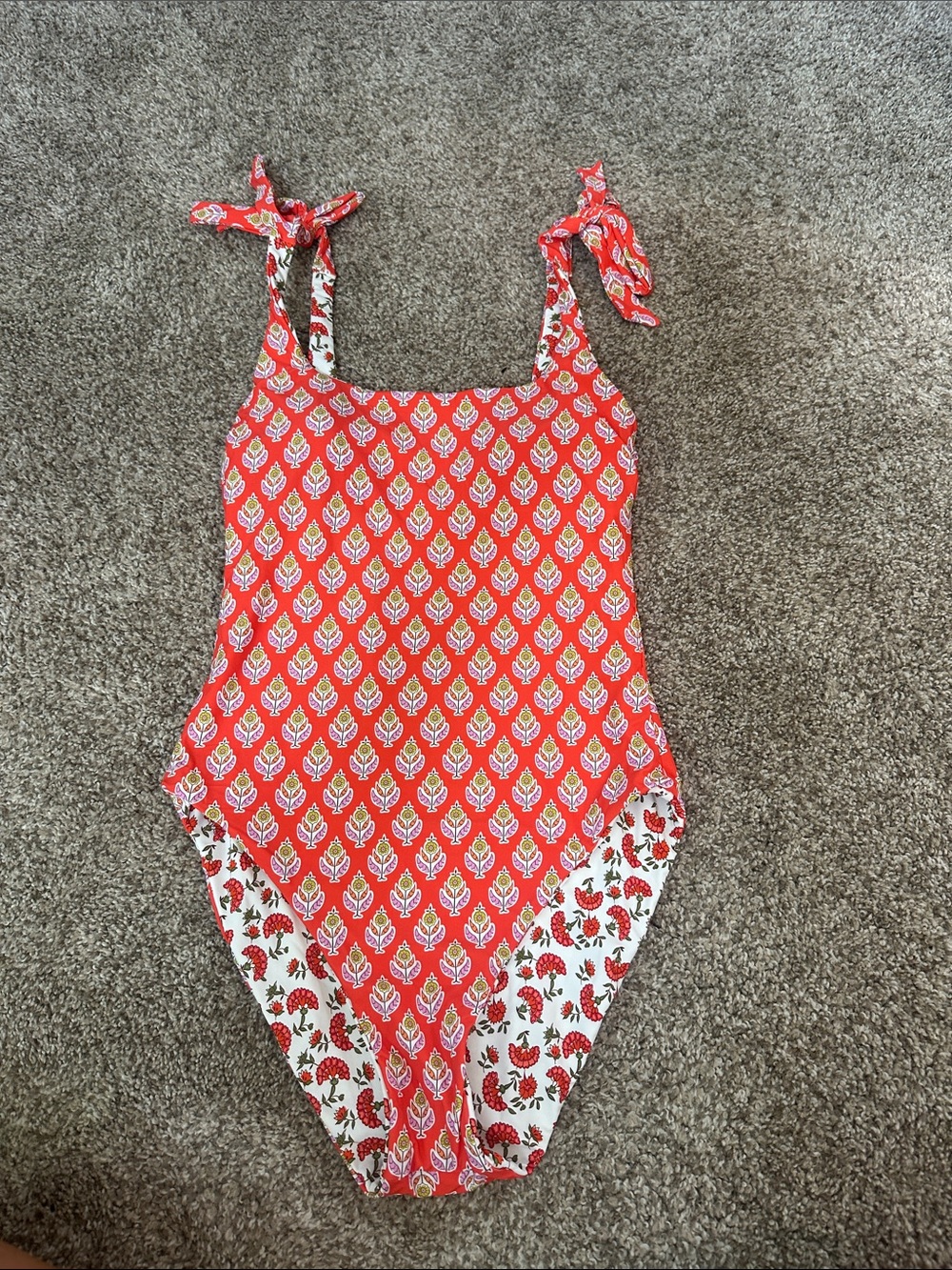 Reversible Red Printed/white printed One-Piece Tie-Shoulder Swimsuit